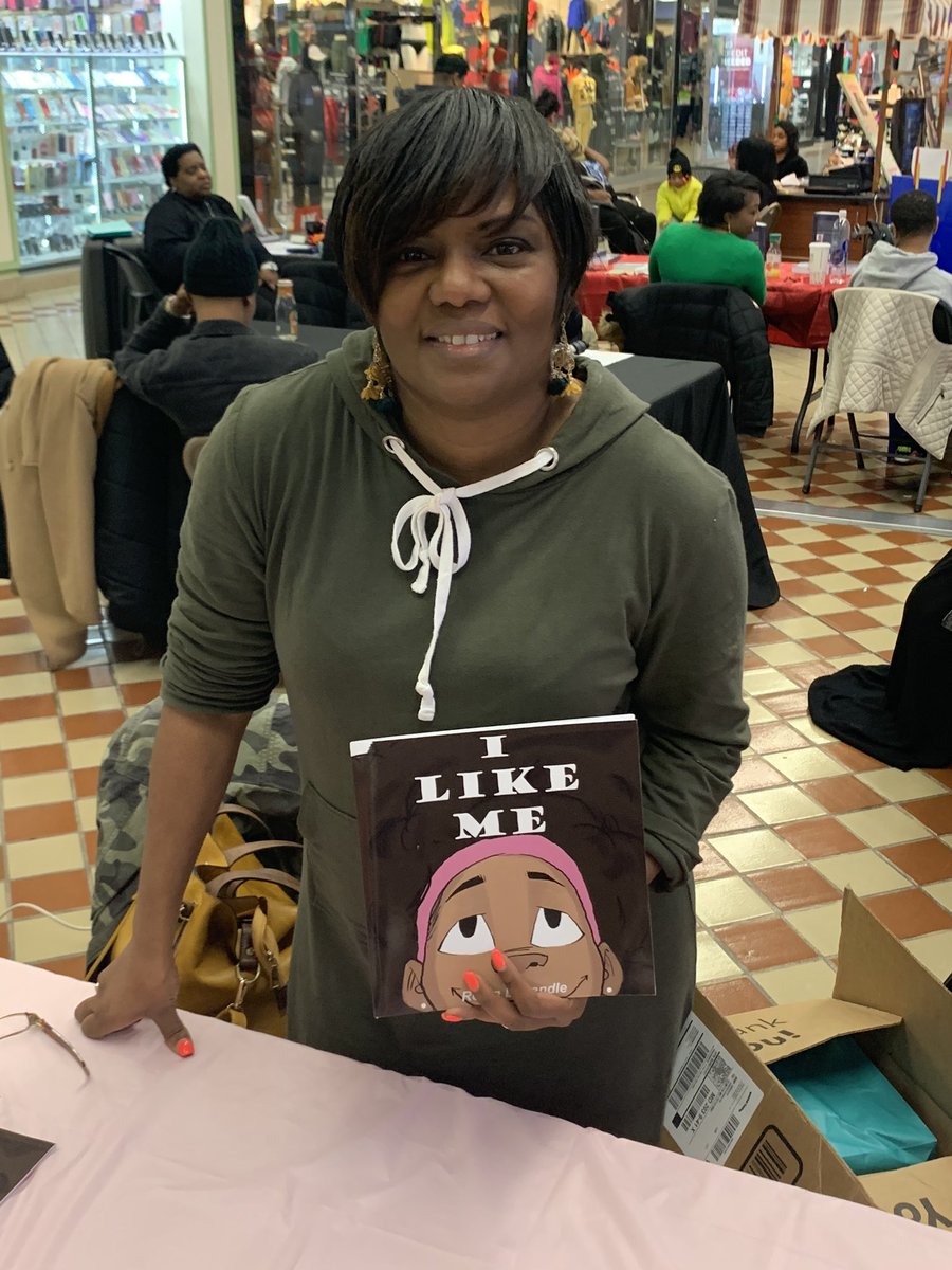 IversonHBB's tweet photo. Spreading the holiday joy with wonderful gifts—Books!! #dc #dmv #writersrock https://t.co/JBY4M1UyvA