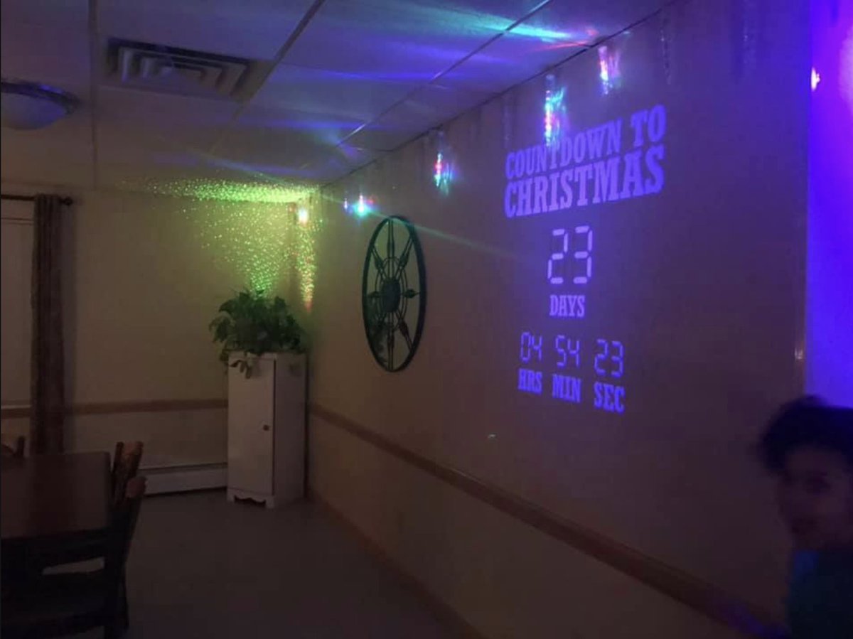 miltonhershey's tweet image. Our student homes are decorated for the holiday season! It's just one of the many holiday traditions that happen at Milton Hershey School. Learn more: bit.ly/2nHtd8d #25DaysofMHS