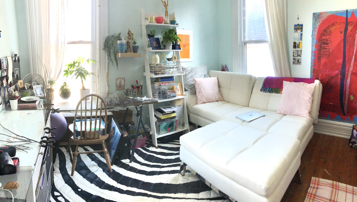Loving how our white Toggle Couch seamlessly blends into this cozy space—vibrant pops of color and the lush plants makes the room look warm and inviting. ⁣🌱 
⁣
Credits to Coddle customer Jacqueline B. for this beautiful shot! ⁣📸