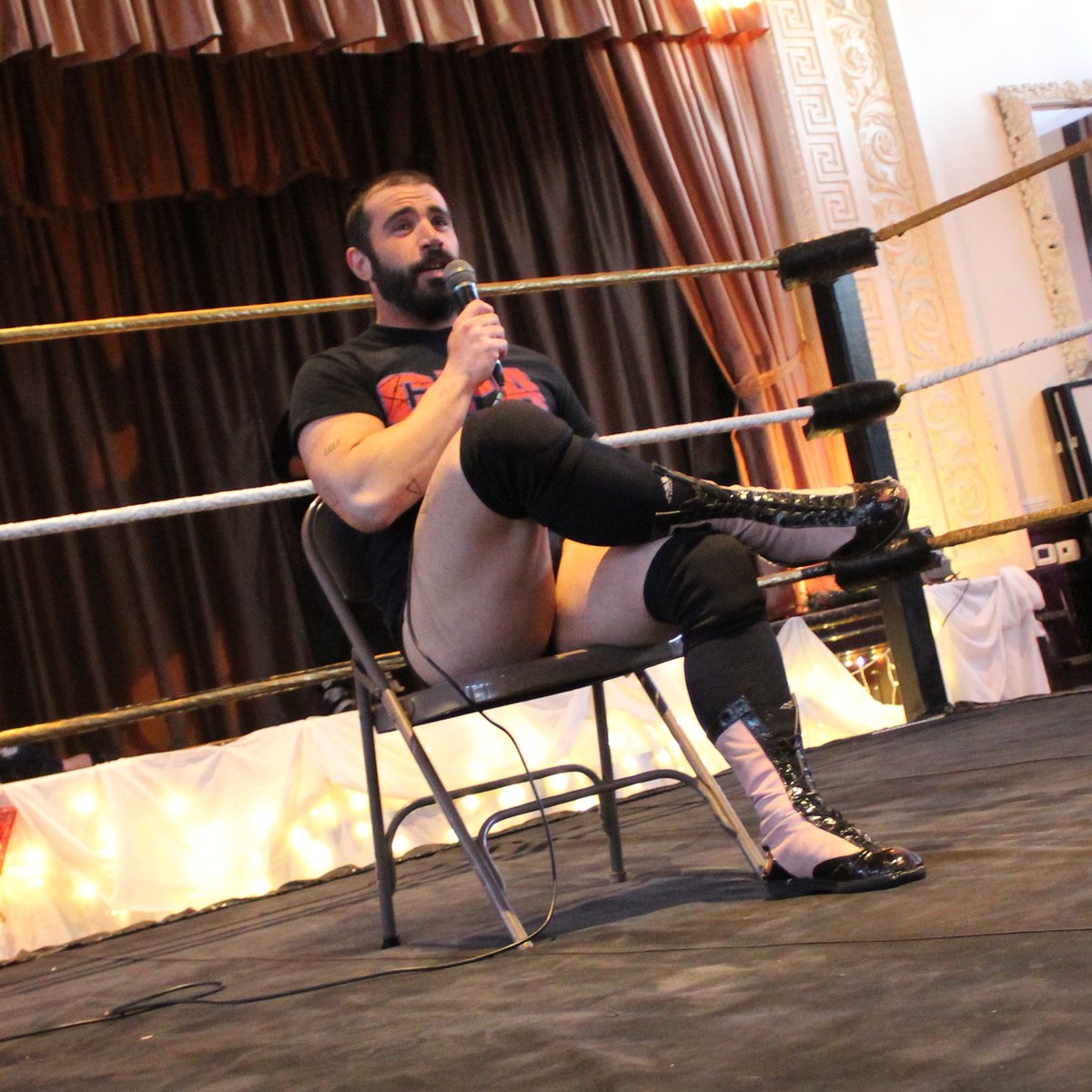 cpawrestles's tweet photo. Momma tell me I gotta stay focused
Told her I'm not a Ford
Focus

📸 @Picture_Dave

#girlswithink #juicewrld #wrestling #stuckinamaze #shootinterview #pipebomb #quietthings #thequietthingsthatnooneeverknows #backchat #timgange #205deadinside https://t.co/Ch3nzR1XHt