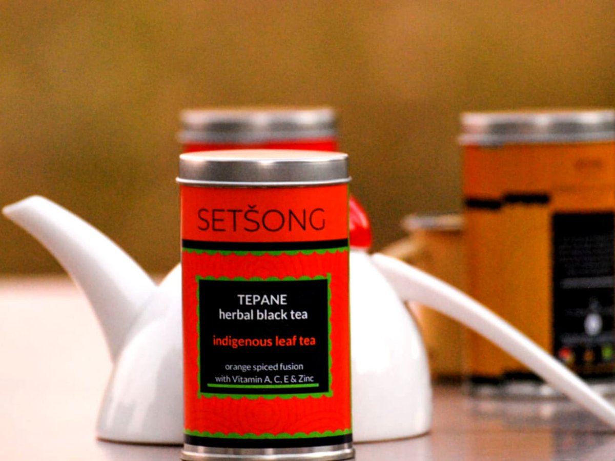 setsong_tea's tweet photo. @ProudlySA @rsa_made We have to agree with you there, nothing beats a hot cup of #tea on a wet and #rainyday 
https://t.co/rMc0SpMnwA https://t.co/SwLPgO2WrC