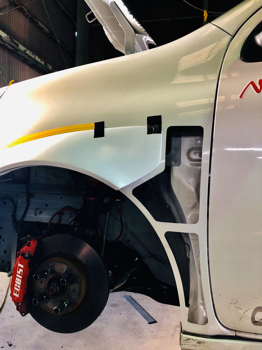 Ntecnagoya K13 Nismo S オーバーフェンダー固定 エアーダクトも追加 カッコイイ予感がする Micra K13 Nismo マーチ オーバーフェンダー エアーダクト