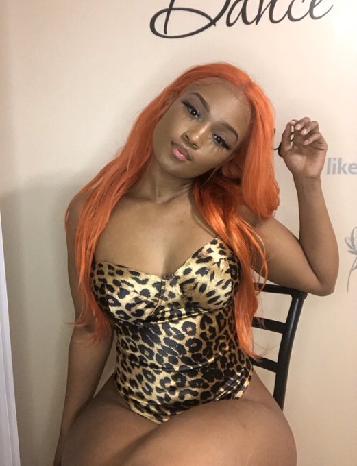 Watch .'s leaked NSFW photo on TwXstars