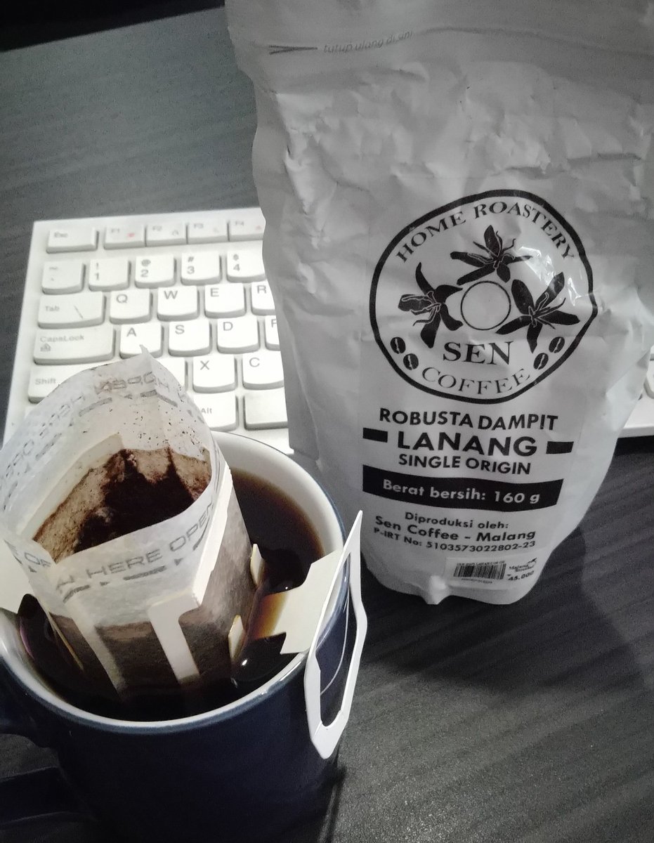 sari_mhasanah's tweet image. My morning booster.. ☕
#blackcoffee #localtaste #kopilanangmalang