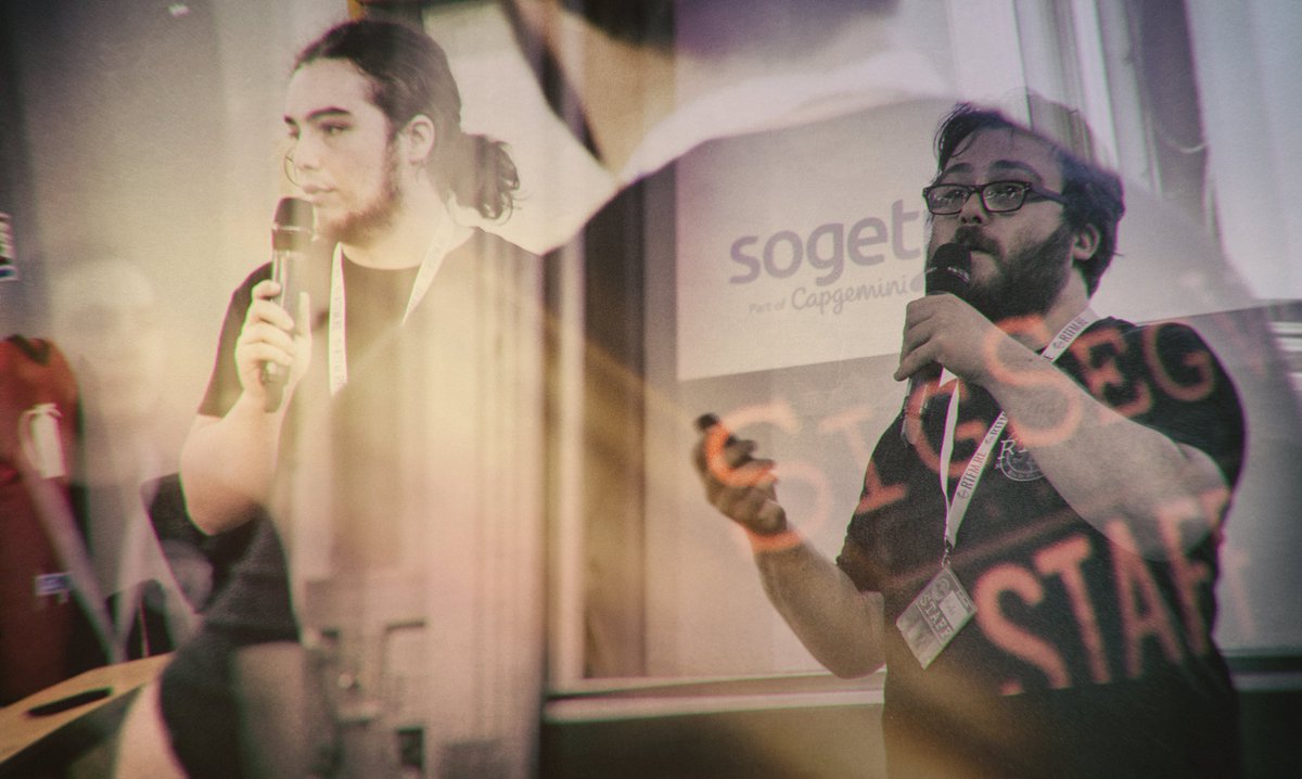 Tafid_infograph's tweet image. Souvenir de #SigSegV2. 
Coucou @Michel_Gaschet &amp;amp; hugo. By Taf