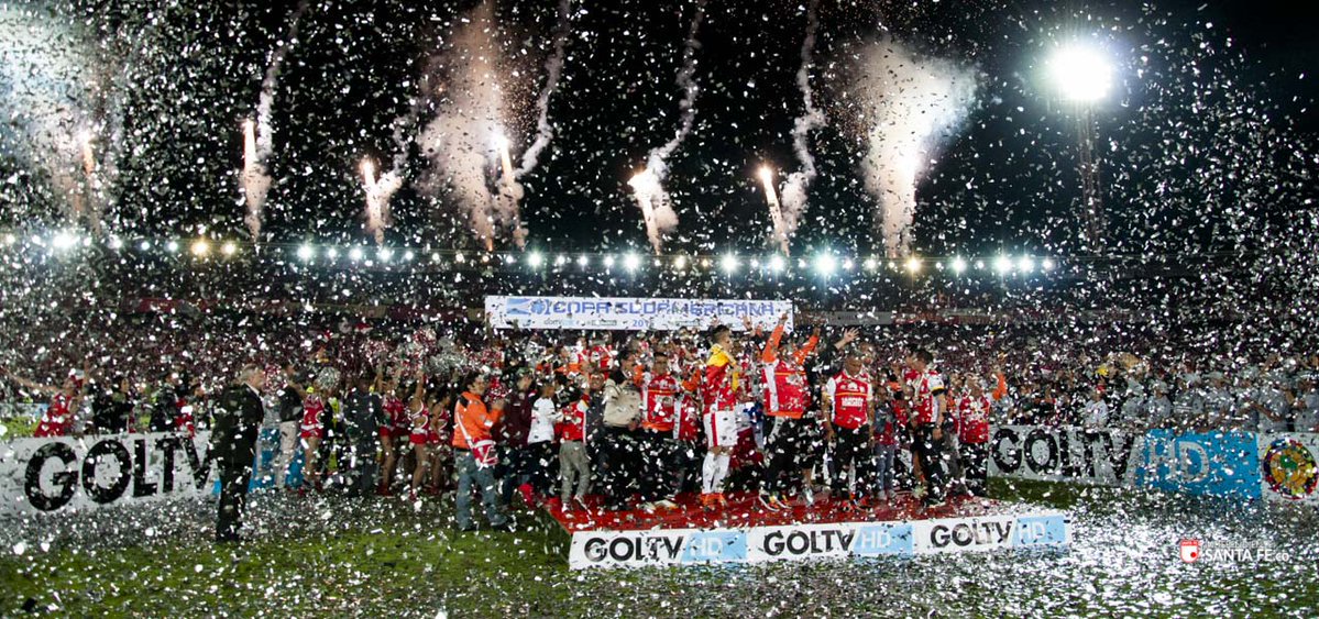 4 años de una noche inolvidable que quedará marcada para siempre. Cuerpo técnico y jugadores que contra todo y todos lucharon y nos llevaron a lo más alto. 
Agradecimiento eterno. Seguirán pasando los años y cada vez, será más épica e histórica la noche del 9 de diciembre de 2015