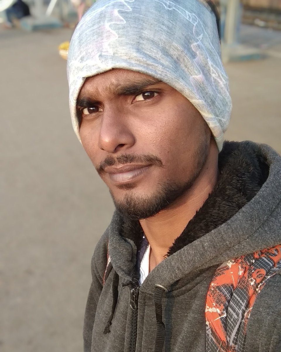 A New Day With A Lot of Thinking 💭
.
.
#Trending #8Yearsof5SOS #BlackFridayFights #BlackFriday2019 #ytdeba #photooftheday https://t.co/MqSvnpET2U