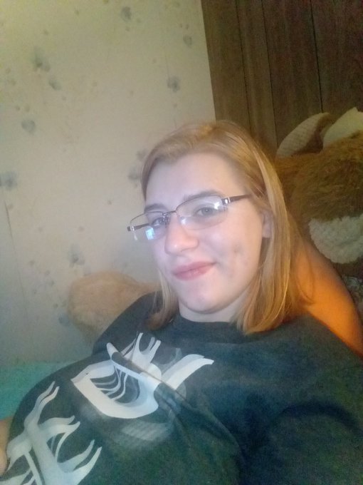 Enjoying being home now that I am done with Thanksgiving all though with it being december hoping I can<a href="/tag/modelhub"class="tags"><span>#modelhub</span></a>