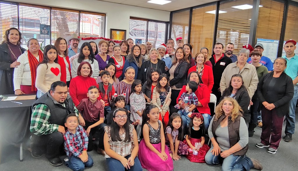 CarrilloA1's tweet photo. Happy Holidays from Merced County Parent Leadership Institute Alumni! We've had a strong 6th year of growth, victories &amp; parent engagement. Thank you Sup. Lloyd Pareira, @Esmeralda_Soria, Water District Reps - Patricia Ramos &amp; Paul Garcia. @NationalPLTI #ParentVoice #ParentVote https://t.co/avTQi9QTat