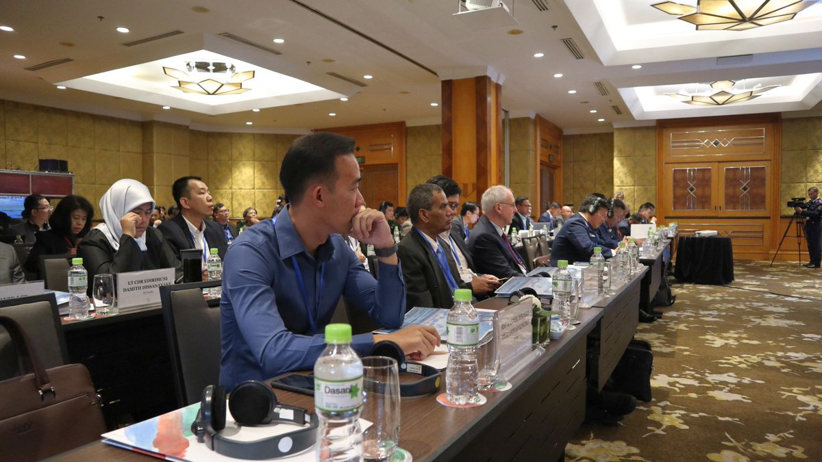 [News Release] #ReCAAP ISC conducts anti-piracy capacity building programme for senior officers of #maritime authorities and law enforcement
agencies in cooperation with #Vietnam Coast Guard recaap.org/resources/ck/f…

#piracy #seapiracy #searobbery #shipping #ships #asia #safeseas