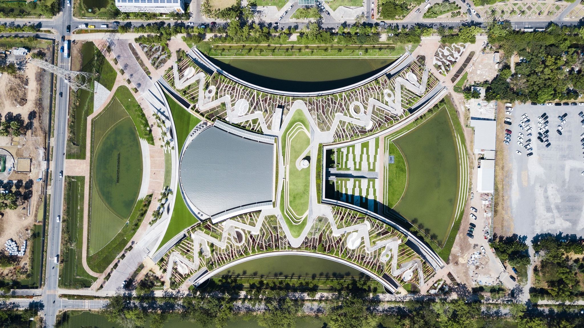Richard Barrow The Puey Park For The People Will Be Officially Opened Today At Thammasat University In Khlong Luang District Of Pathum Thani The H Shaped Building Has What Is
