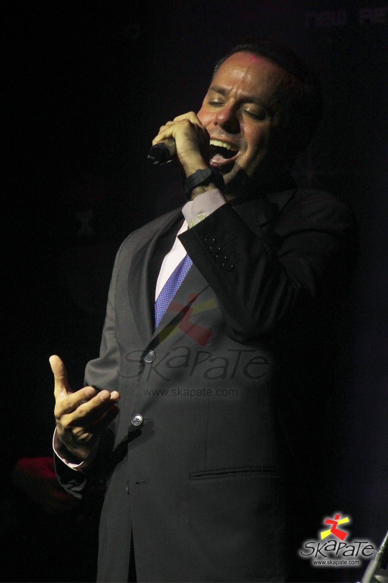 skapate_'s tweet photo. Cumple a lo grande @josejoeloficial con el público de #Puebla, durante su espectáculo #HomenajeAlPrincipeDeLaCancion en #OyeShowCenter!!!
https://t.co/grW2YklzUW https://t.co/lFYH2kGJMU