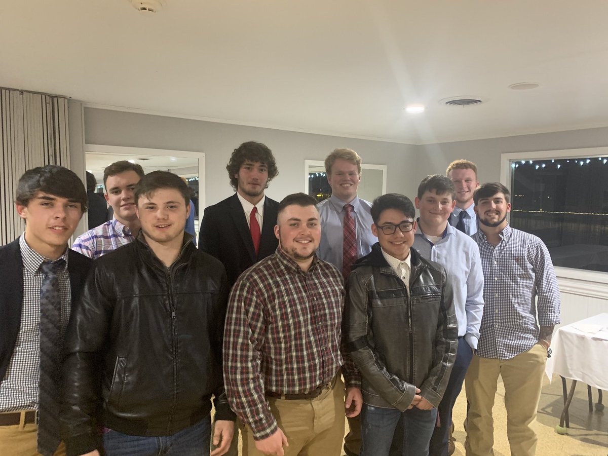CWRedHawksFB's tweet photo. 2019 All Region Superlatives:
Danny Stansberry: OPOY
Zach Bone: OL
Sam Batey: WR
Blaine Allsbrooks: DL
Mitch Duke: LB

All Region Team: Elijah Donaldson, Stone Collins, Adam Vickery, Jair Rubio

All Academic: Easton Hamilton https://t.co/qLQ6mnflSR
