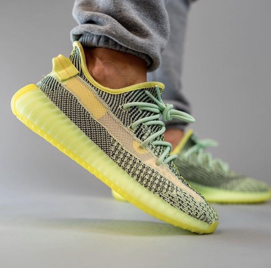 YoungMagenta83's tweet photo. Yes #TeamYellow #Adidas #Sprint @Sprint4Chi @sprint @adidas #Sprint4Chi #SprintArlingtonHeights #ArlingtonHeightsSprintStore #OneHundredToSwtich #JoinSprint https://t.co/LOvA7c4KuT