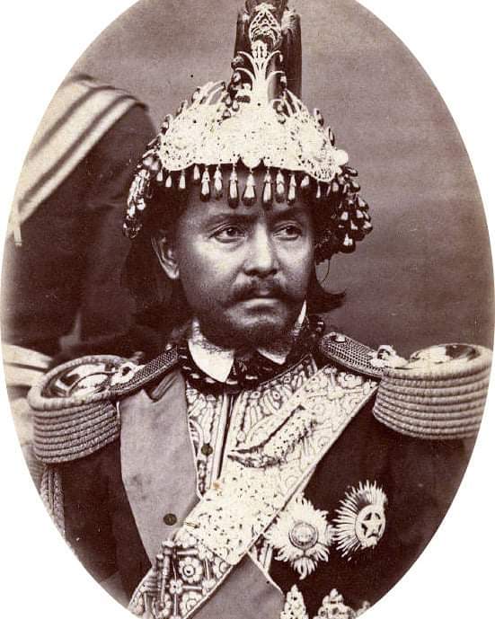 फिनल्यान्डमा ३४ वर्षकी युवती प्रधानमन्त्री भए भनेर हनुमान चालिसा गाउने हामीले यो बिर्सनुहुदैन कि २९ वर्षमै हाम्रा जंगबहादुर राणा(जन्म 1817 र PM 1846) प्रधानमन्त्री भएका थिए 💕
#NepaliAhead✊