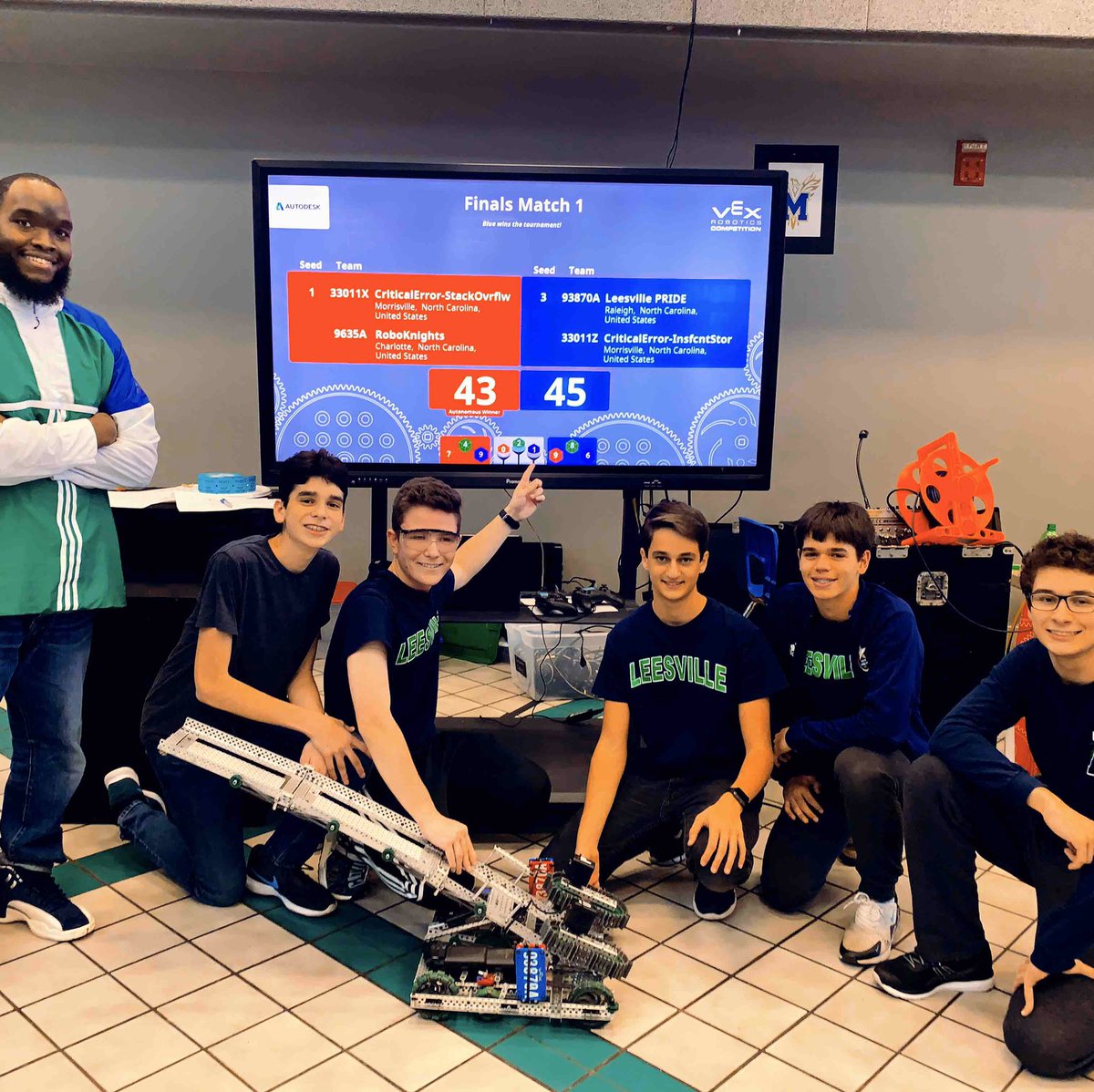 PrideLeesville's tweet photo. So this happened over the weekend in Mayodan, NC! 🥇🏆 Next stop States!   #VEX  #vexrobotics #robotevents @RobotEvents @leesvilleroadhs #leesvilleroadhs @LRHS_PTSA @LRHSnews https://t.co/2kwD59z5Q5