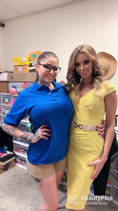 Super fun being an extra with @Linzeedet @xRickySpanish69 for lil humpers https://t.co/rPBV3b7gtW<a class="tags" target="_blank" title="On Twitter" href="/?out=eyJ0eXAiOiJKV1QiLCJhbGciOiJIUzUxMiJ9.eyJpYXQiOjE3MjA4OTIxMjMsImlzcyI6InR3cG9ybnN0YXJzLmNvbSIsIm5iZiI6MTcyMDg5MjEyMywiZXhwIjoxNzUyNDI4MTIzLCJyZWRpcmVjdF91cmwiOiJodHRwczovL3R3aXR0ZXIuY29tL0xpbnplZWRldCJ9.SMrjMJu7Savxl5VNU2sUS2Ho6JrWAysV5cWMD4UarhWGiSC0wlyXRXrzsz-oexkOrfv_EoRM9qIWcIwOmDGE8A">@Linzeedet</a><a class="tags" target="_blank" title="On Twitter" href="/?out=eyJ0eXAiOiJKV1QiLCJhbGciOiJIUzUxMiJ9.eyJpYXQiOjE3MjA4OTIxMjMsImlzcyI6InR3cG9ybnN0YXJzLmNvbSIsIm5iZiI6MTcyMDg5MjEyMywiZXhwIjoxNzUyNDI4MTIzLCJyZWRpcmVjdF91cmwiOiJodHRwczovL3R3aXR0ZXIuY29tL3hSaWNreVNwYW5pc2g2OSJ9.jjXXLA5-kPRlgYv3iTqPgXOES7e8vSnAeZpU5n_syZC570WUdzoJfPOTDAedyFirxwoSjJ-gC1RVXPBwE0pkwA">@xRickySpanish69</a>