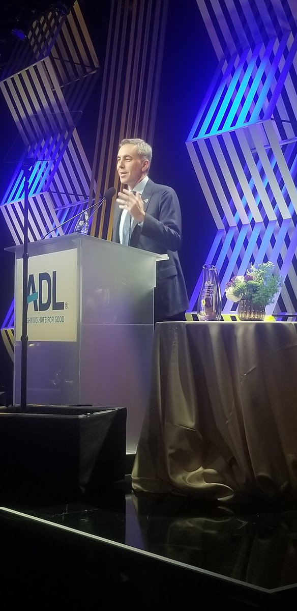 ADLCalifornia's tweet photo. Congratulations Kevin Demoff and @RamsNFL as the recipient of the 2019 Corporate Leadership Award at @LA_ADL Annual Gala. Introduced by @LAUnitedWay Elise Buik. #CreateAHateFreeWorld https://t.co/EHKjcJQ6g2
