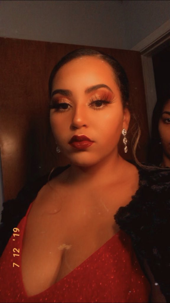 Lilllllie's tweet image. #hoco2k19  ❤️