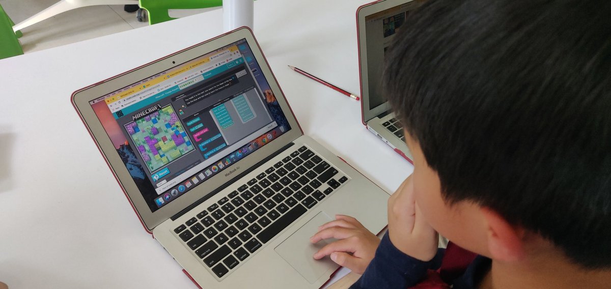 #HourofCode2019 is underway in 4M <a href="/ISNS_School/">International School of Nanshan Shenzhen (ISNS)</a> as students explore coding for #isnscodes. Students are engaged and having fun with new challenges. #Minecraft's hour of code game is a huge hit! #codingisfun