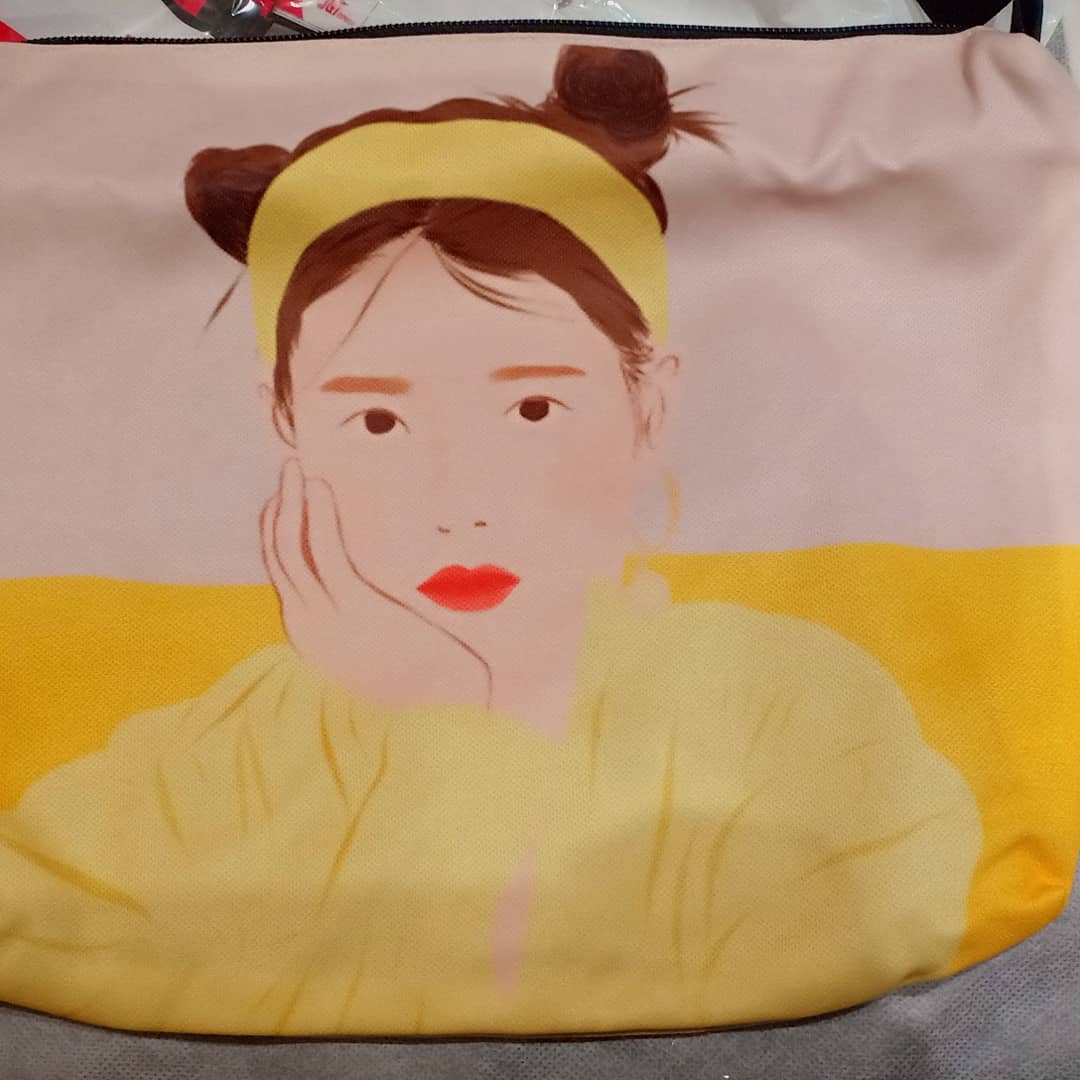 man_minseul's tweet photo. Got my body bag... Shirt na Lang and ung TICKET..... Thank you #TBCFeedbacks https://t.co/h2QsypMSW0