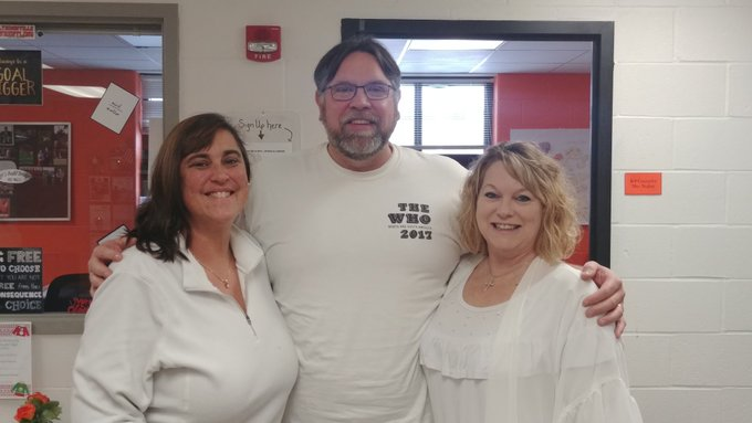 lcs_office's tweet photo. It's a WHITE OUT in Lyndonville today for day 2 of Snowcoming 2019 ❄️☃️ All 3 in the Counseling suite are prepared!! @StudentC_LCS  @LyndonvilleCSD https://t.co/XmZ6LNNxA5
