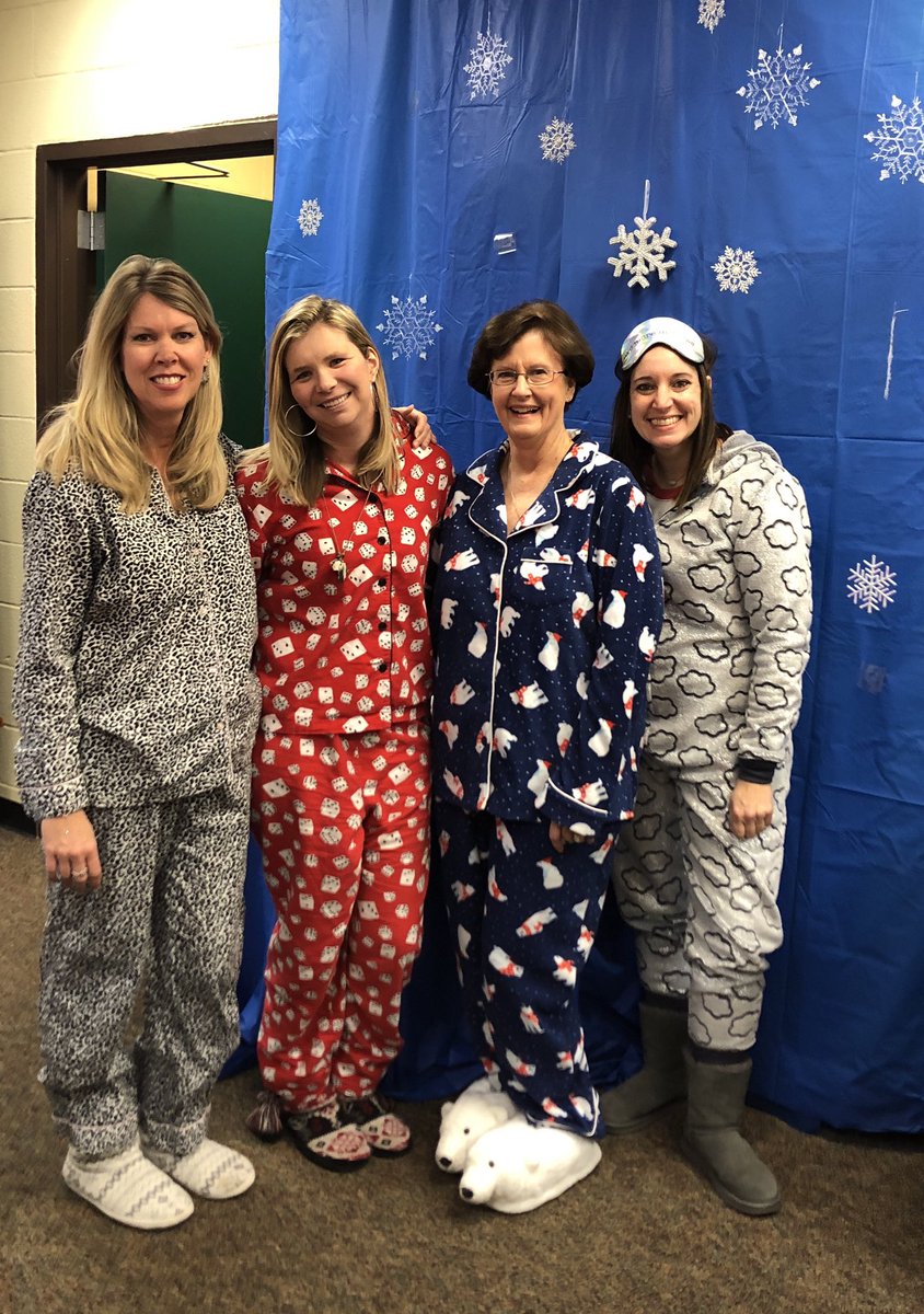 MissHoltLME's tweet photo. Pajama day! #LMETweetForATreat @DleeRrisd @Jessica80887261 @suzannewacha @LME_Lions @ibmarvel https://t.co/UHzBl3Pqg3