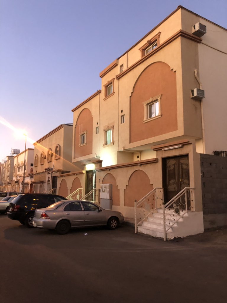 roasealfahd's tweet photo. الموقع حي الروضه العماره 5 وحدات سكنيه العمر 6 سنوات الشقق 4 وصاله الملحق 5 وصاله المطلوب 650 الف كاش والبنك 450 الف قصد شهري 1666 جوال 0554884041 https://t.co/BMOamU0tgr