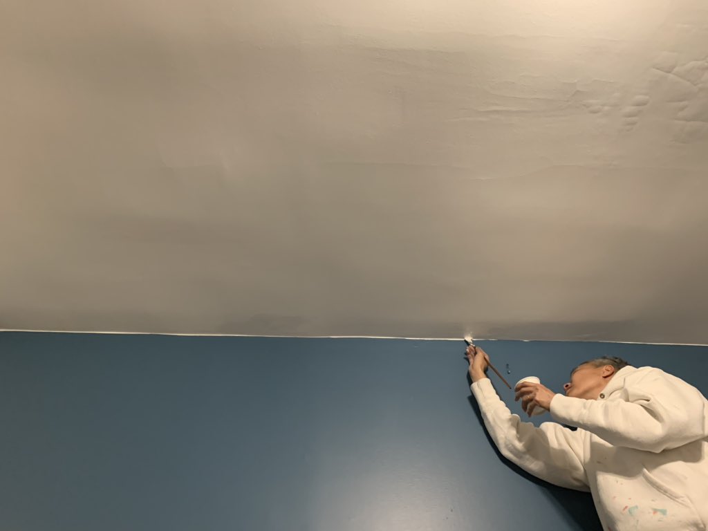 datachoirsounds's tweet photo. @samesmail here I attempt to 📸my wife painting our room like your classic #MrRobot shot - we have both loved seeing the show and especially your S4 which is a masterpiece. I have been wishing a NY movie theater would screen part of or all of S4. Any chance this could happen? https://t.co/vgatepv1rL