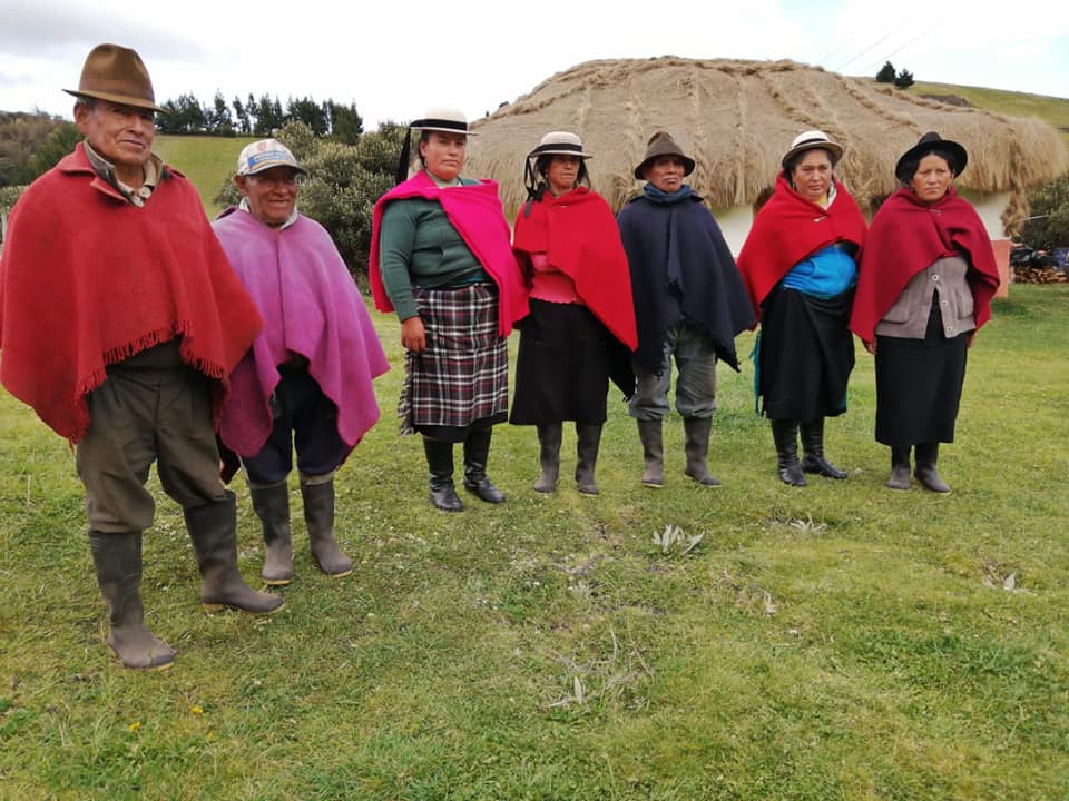 ciespal's tweet photo. 🇪🇨 #Ecuador es un tierra bondadosa, en esta ocasión como parte de la #FO7 del @PPDEcuador conocemos #Bioemprendimientos de #Chimborazo, encontramos artesanías, prendas de fibra de alpaca, yogurt de Mashua, turismo comunitario y bebidas de: maíz morado, tuna, hierbas medicinales. https://t.co/U5mvPgwy74