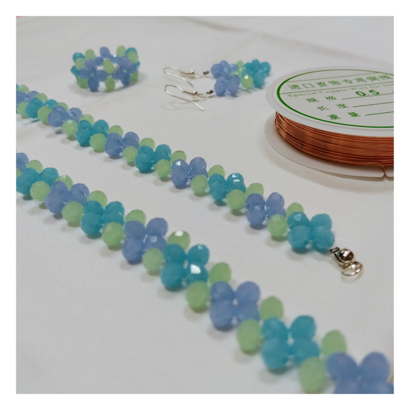 UTL_Milano's tweet photo. 💎 Siamo tornati a fare visita alla classe di Crea i tuoi bijoux, ecco le ultime creazioni degli allievi.

A febbraio inizia il nuovo corso base a #Milano, iscriviti ora e impara a realizzare accessori unici!
https://t.co/eXRbHidAms https://t.co/EAra4PDTcp
