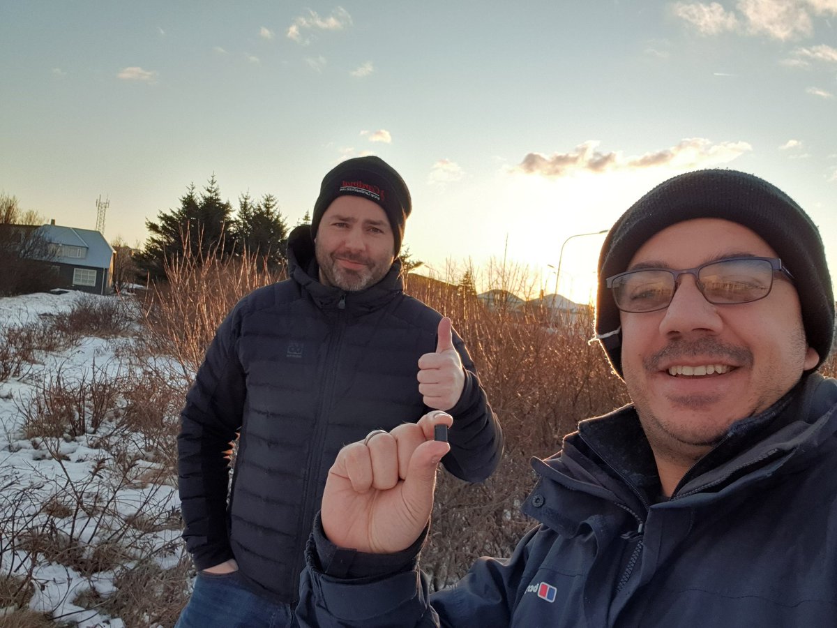 Meloquin_'s tweet photo. Last work trip of the year, #geocaching back in beautiful Iceland. #workcaching https://t.co/RD81fjzh6L