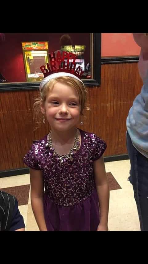 ruby_christy's tweet image. Anna's sixth bday she so getting big