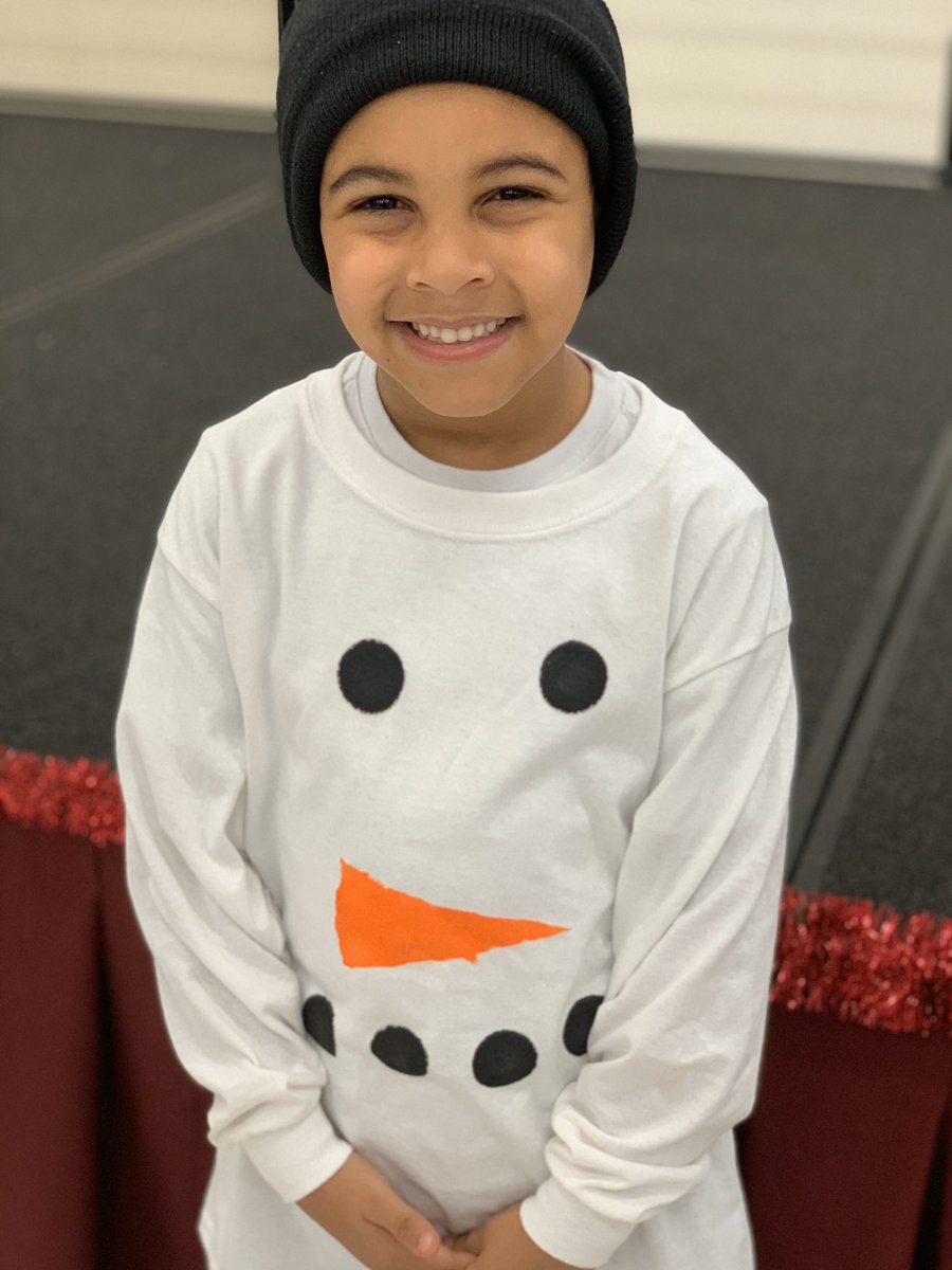 MegEliz1's tweet photo. This little stud did such a great job today. His first Christmas play! 😭😭😭🎄 #BBP #GeauxTigers #Kindergarten #LifeWithLathan https://t.co/kS7sFkcKZl