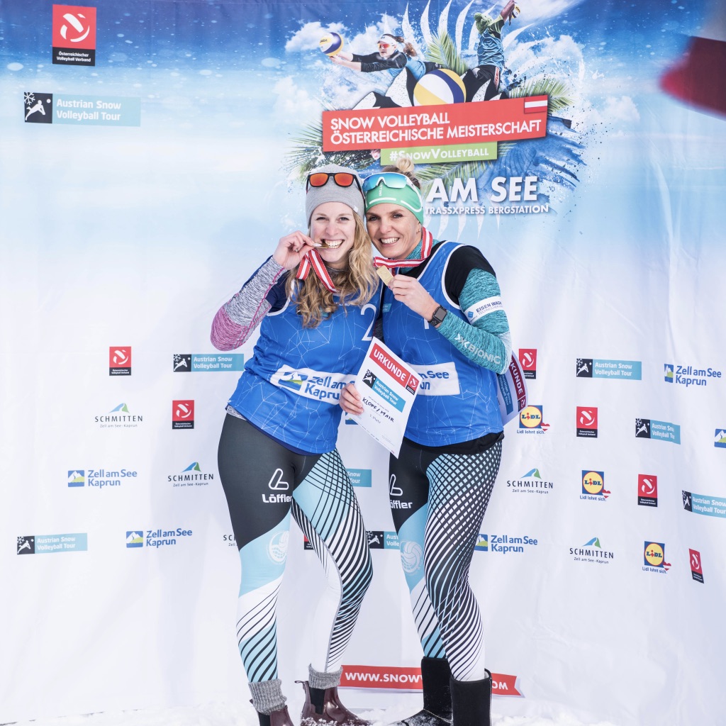 Snowvolleyball's tweet photo. Hungry for more Snow Volleyball 🌮❄️🏐
#winners #snowvolleyball #volleyball #bestbite #jointheshowonthesnow #happy #tournament https://t.co/tQ8ey5vTeH