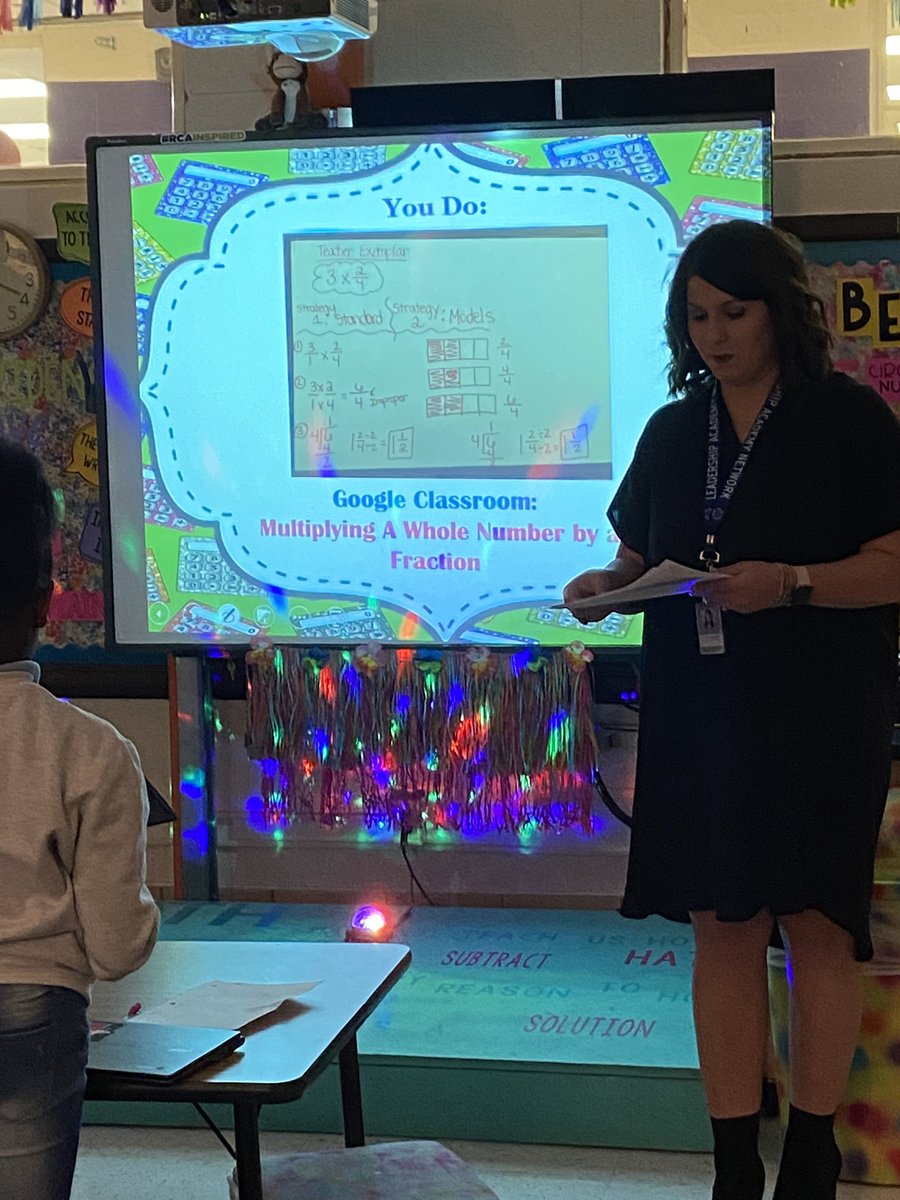 iDigLit's tweet photo. @JanaeCapshaw is awesome!! Her classroom has been a joy to hang out in this morning! Fractions have always scared me, but I even learned a little something!! #nofear #techidol #fractions #fwedchat @FWISDTech https://t.co/EN74RmJ2YU