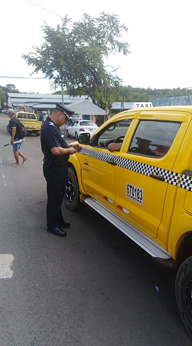 En el Área de Pesé se estuvo hablando con los tramportista del área con el fin de asesorarlo en lo que es seguridad e invitándolo para activar el Programa de Transportista Vigilante
PROTEGER Y SERVIR