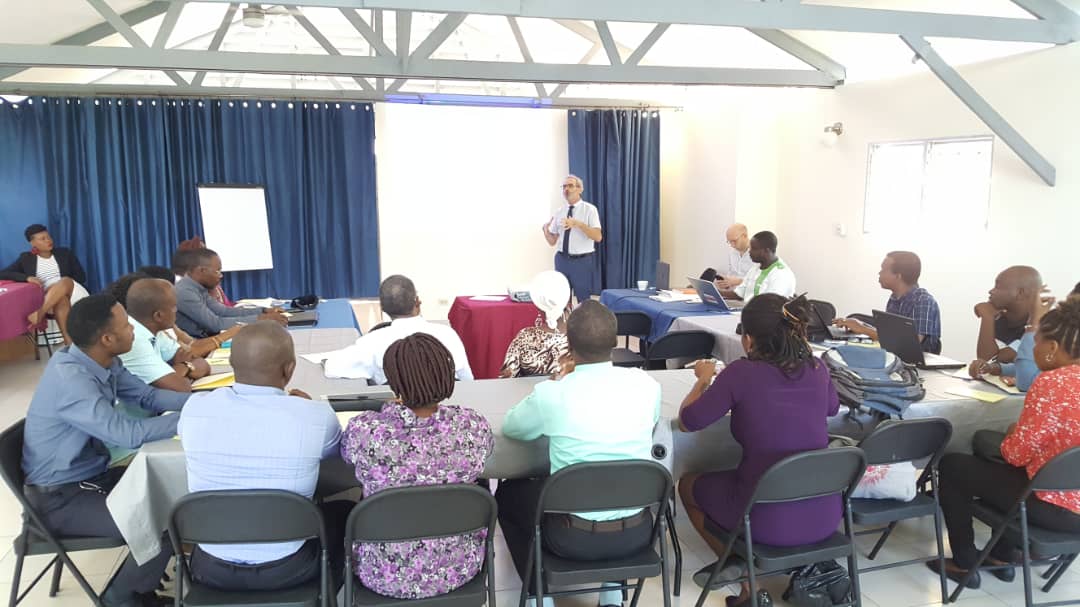 ambafranceht's tweet image. Retour en images sur l&apos;atelier de formation initiale avec les associations haïtiennes lauréates du fonds 🇫🇷 d&apos;appui à la société civile #PISCCA, animée par @ONGIDpoitiers  les 6, 7 et 8 novembre derniers. #Coopération #Haïti