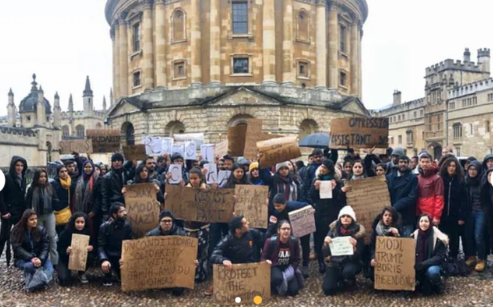TheQuint's tweet photo. LIVE | Students of Oxford University staged protest against the #CitizenshipAmendmentAct.

Follow for updates:
https://t.co/b2l730ufyC https://t.co/jOnuYV3Yrx