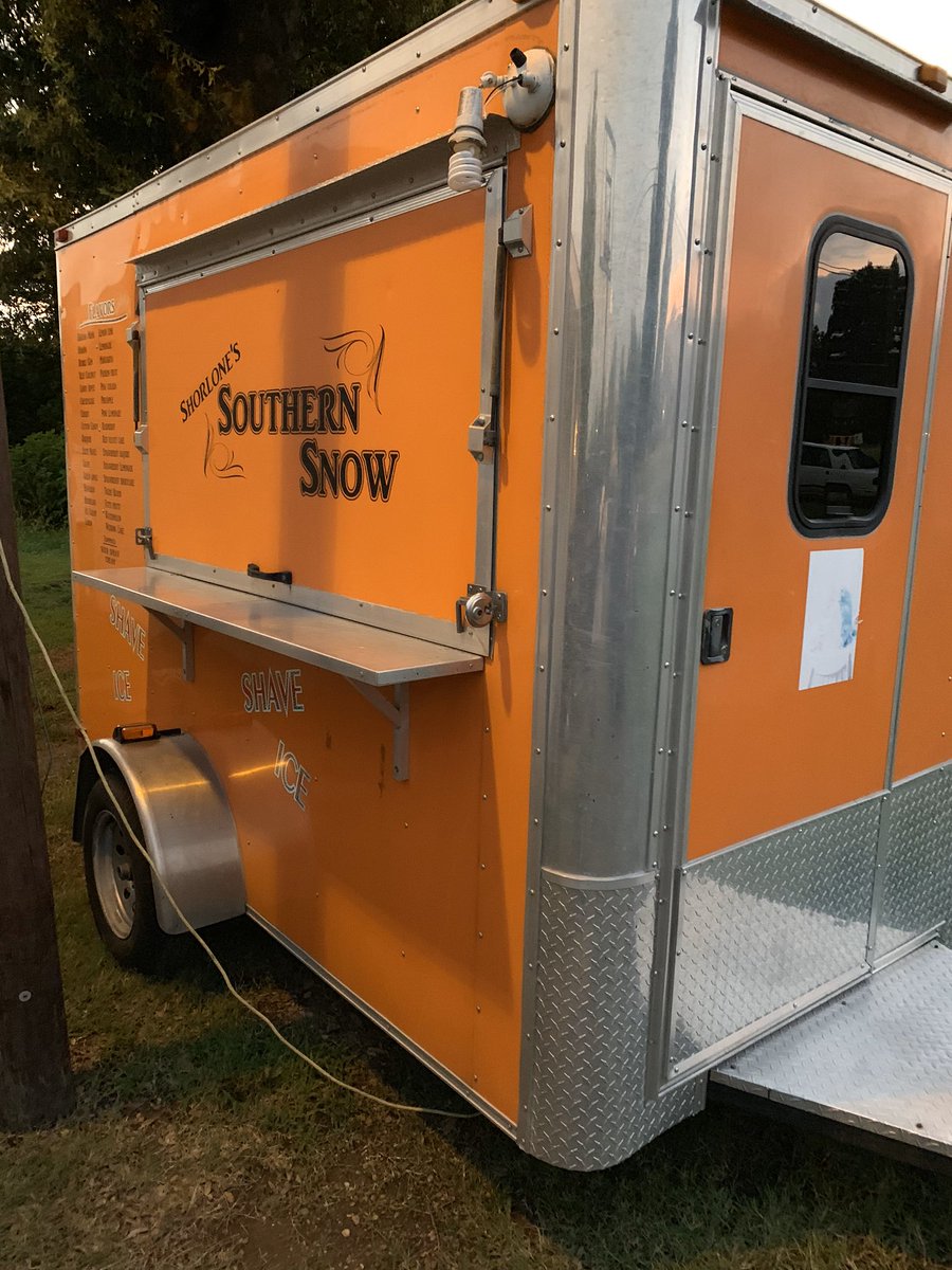 shorlone's tweet photo. Fully LOADED Snow Cone / Shaved Ice Trailer for sale: 
Full freezer
Southern Snow Shaved Ice Machine
Four compartment sink
Hot water heater 
Air Conditioner /Heater
2 -Side serving window
Double side sliding locks
3 Syrup tray holders
Shorlone 662-719-0183 or inbox me. https://t.co/v9CU4vUeq0