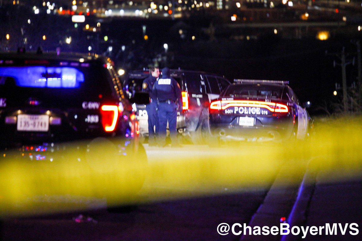 newsphotogchase's tweet photo. #BREAKING An early morning shooting in Central Fort Worth has left a man dead in a motel parking lot. Homicide detectives are continuing to investigate what lead up to the shooting. @MVSDFW #MVSDFW #DFWNews https://t.co/j79Vdf028g