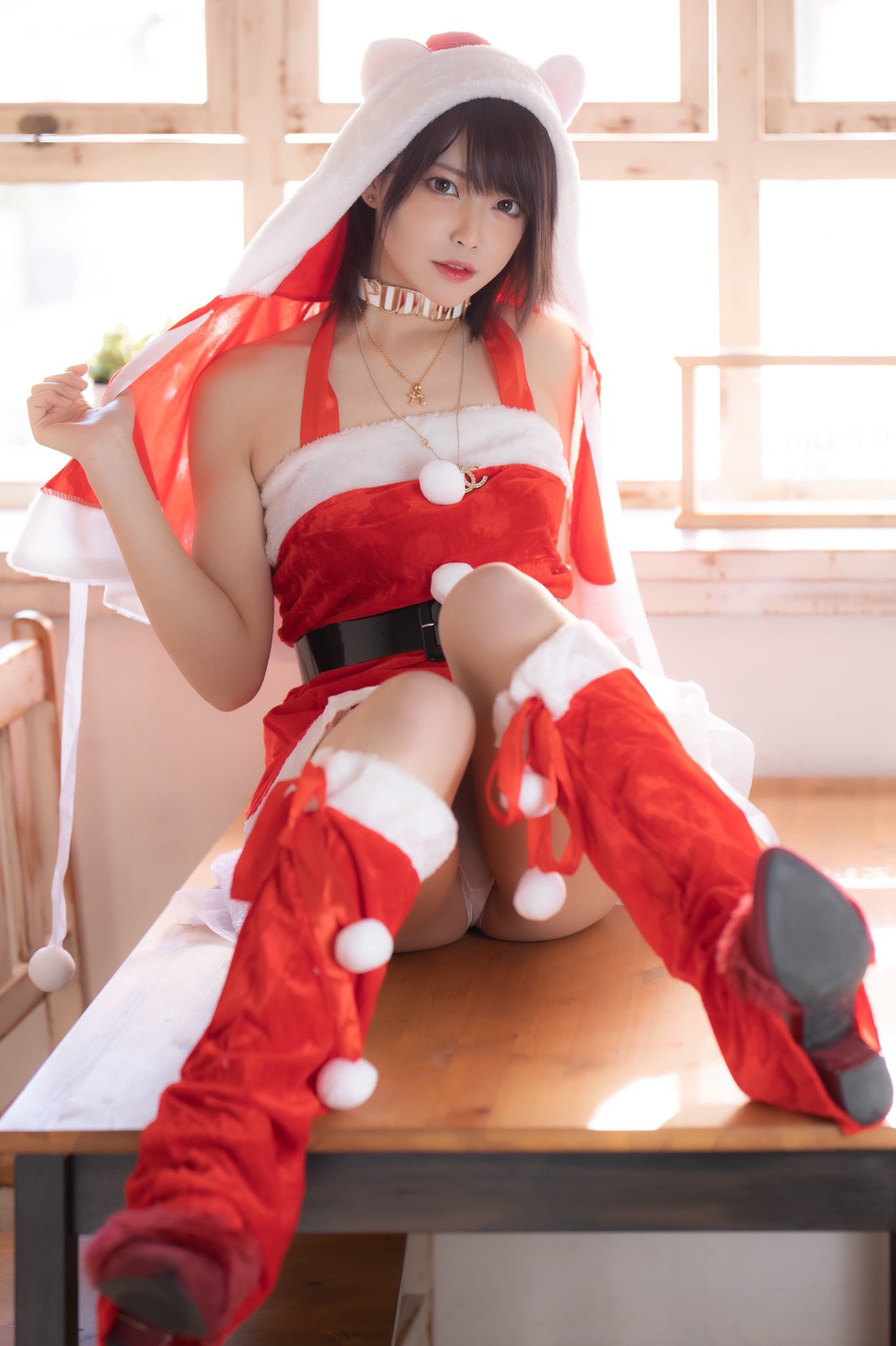 画像,彼女がサンタコスしながらパンツを見せてくれる。photo @HiroPhotoLife #クリスマス #サンタ https://t.co/ZI2JdDAXs0…