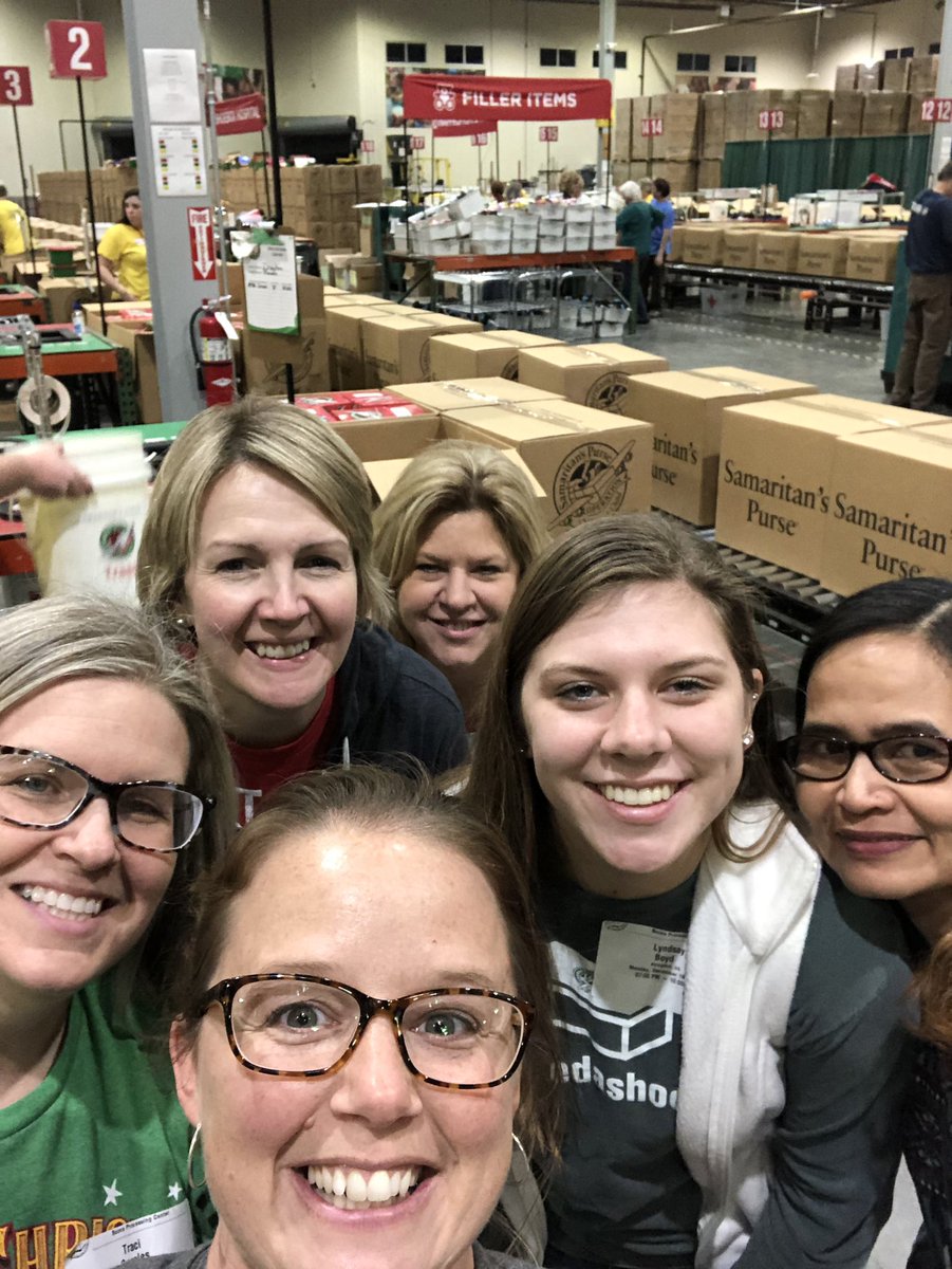 AmandaBedwell's tweet photo. #ipackedashoebox Ya know just some middle school teachers having an amazing after school adventure!  #giving #OCC_shoeboxes https://t.co/xfbrEJ1xyw