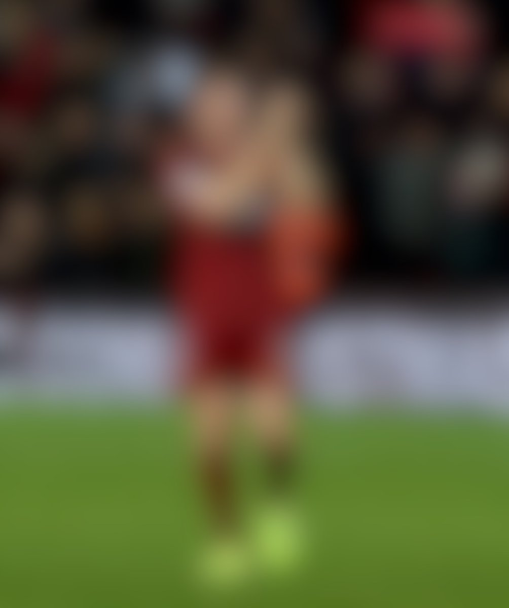 LFCRetail's tweet image. 🎄🎁 WANT TO WIN A PRIZE FOR CHRISTMAS?!

We're giving away a copy of @EASPORTSFIFA '20 &amp;amp; a signed shirt by this mystery #LFC player!

Can you guess who it is? 👀

👉 To win, guess the mystery player below, RT &amp;amp; make sure you're following @LFCRetail! Closes 19/12/19 12pm GMT.