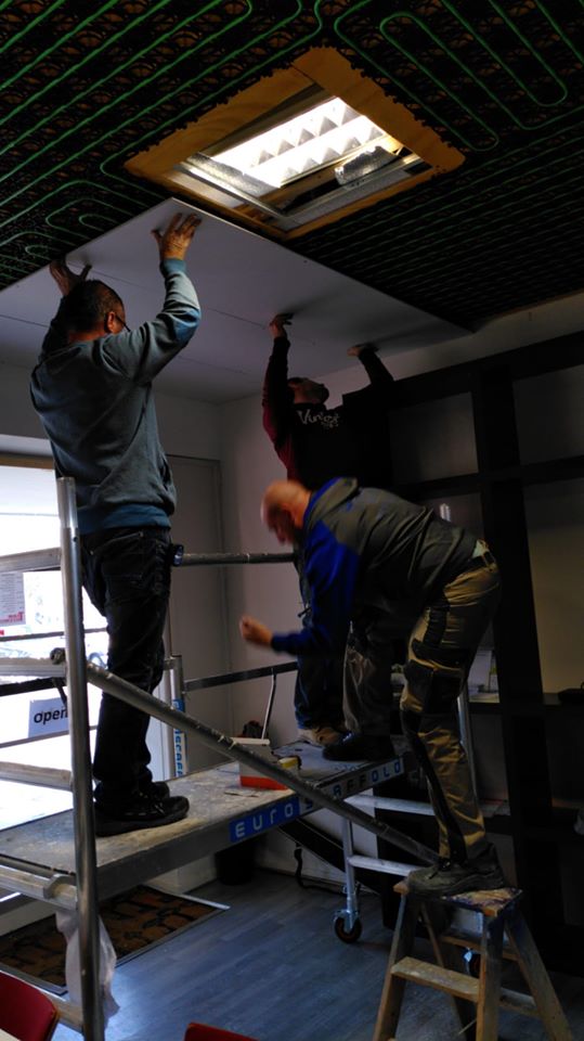 MadeInMoerwijk's tweet photo. Mooie klus weer in het pand van Team Heeswijk. Onze klussers hebben het razend druk en dat is logisch als je kwaliteit levert met een sociale inslag. https://t.co/D52i30Awgm