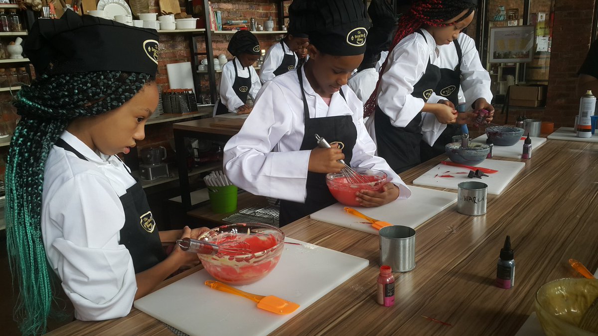 BreadboxB's tweet photo. #ChooseDay fun with the little ones 
Creating the next generation of #chefs for #Africa 😂😎😆🌯🍝
https://t.co/CKDYdITf1K https://t.co/x2WDzx4F8Z