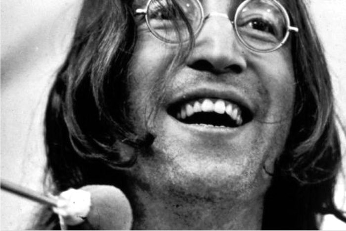 ChapterParaguay's tweet photo. 🎶La revista @RollingStone eligió las 500 mejores canciones de la historia. Este es el 🔝5️⃣

5️⃣Respect-Aretha Franklin
4️⃣What’s Going On-Marvin Gaye
3️⃣Imagine-John Lennon
2️⃣(I Can’t Get No) Satisfaction-Rolling Stones
1️⃣Like A Rolling Stone-Bob Dylan https://t.co/CEzAHb8Hrt