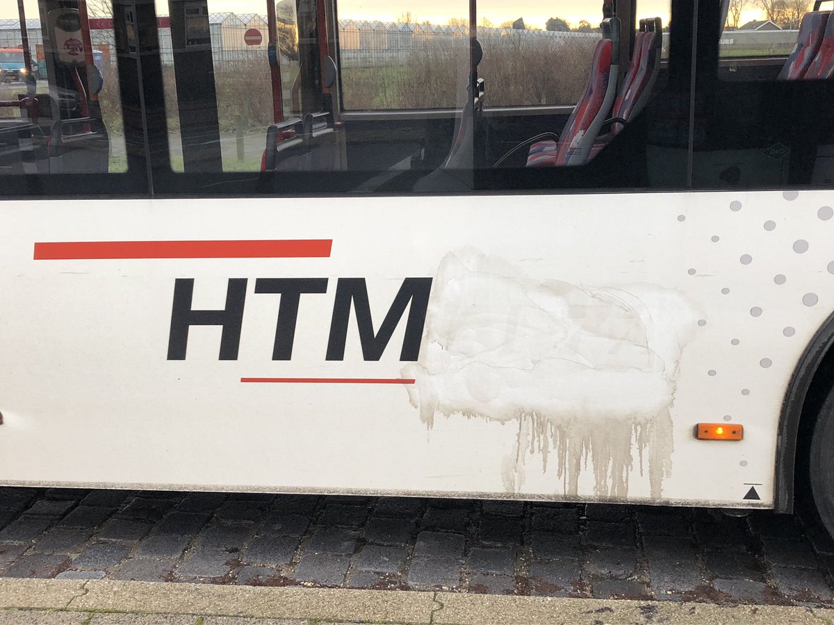nptem's tweet photo. @HTM_Reisinfo jammer dat het schoonmaken van de bus niet is gelukt na het verwijderen van de aanduiding ‘buzz’ https://t.co/Rm59m548vX