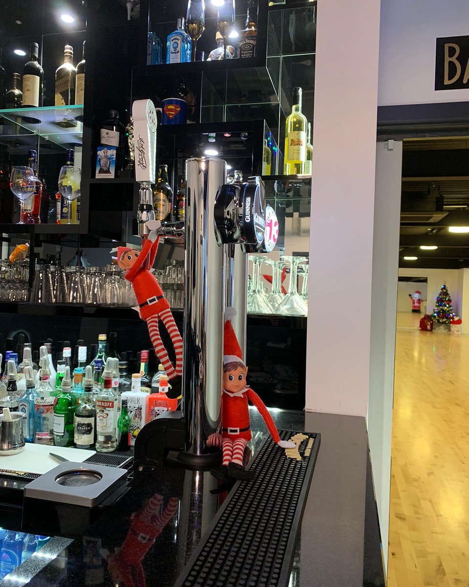 🎄❄ Two new bar staff for Saturday's Christmas Party ☃️🎅 Not sure they're fit for the role though... What's your thoughts❓ 🤔

facebook.com/events/6938128…

#christmas #elfontheshelf #StrictlyComeDancing #Dance #ChristmasIsComing