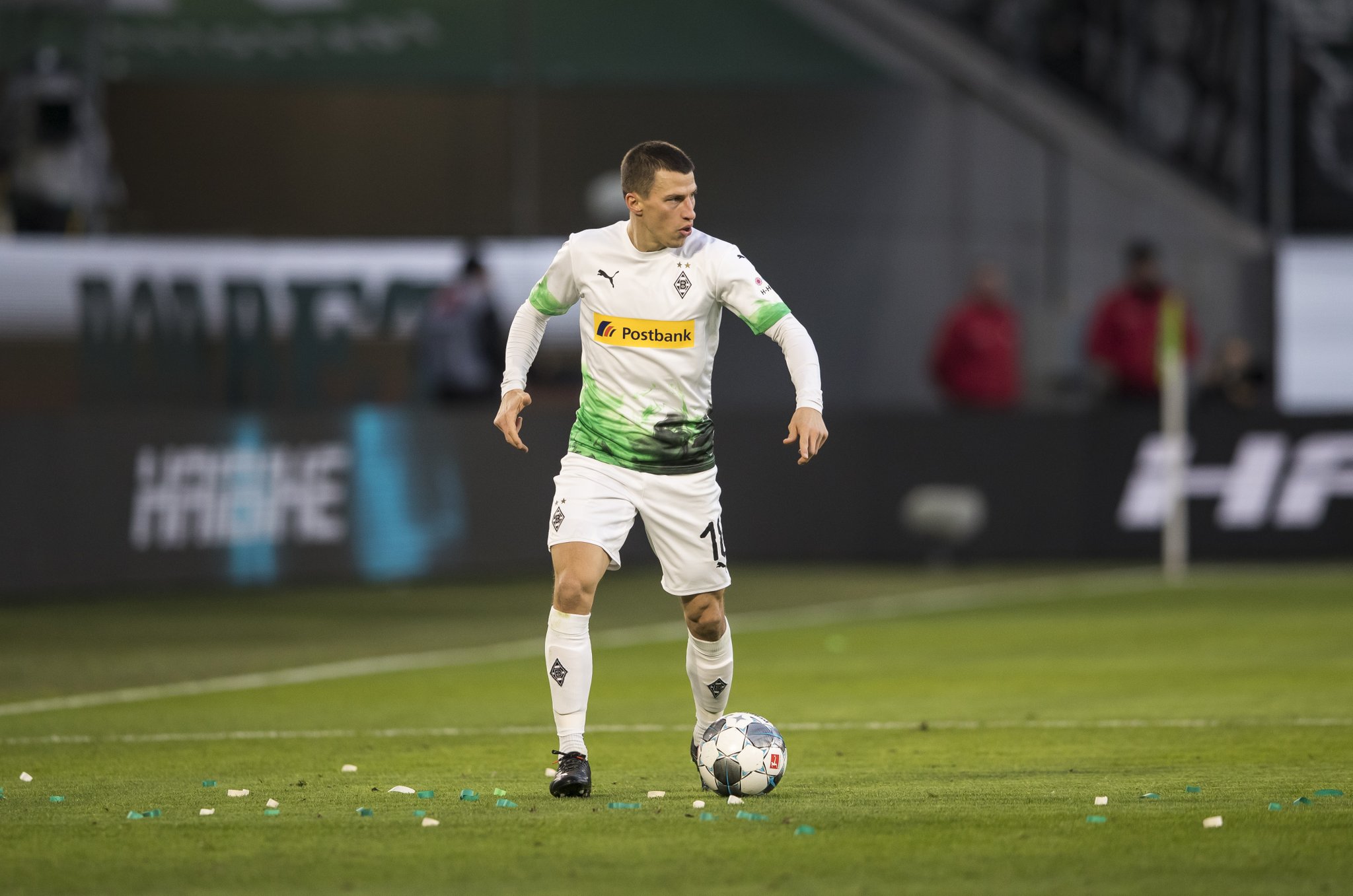 Does Austrian Footballer Stefan Lainer Have A Wife Or A Girlfriend? Does Austrian Footballer Stefan Lainer Have A Wife Or A Girlfriend?